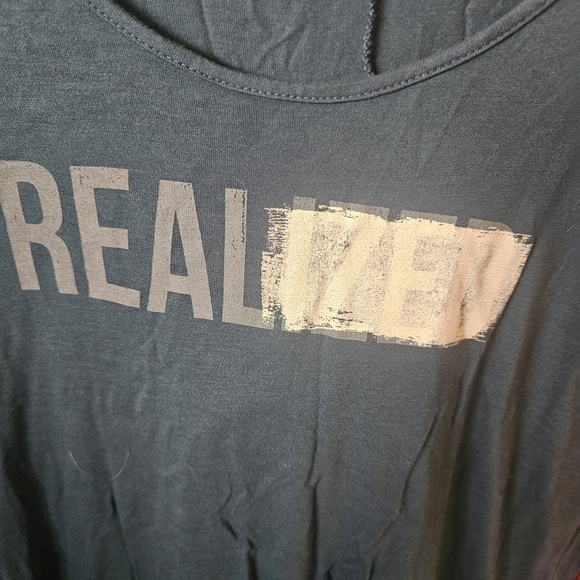 Old Navy Women's Deep Blue Graphic Tee Size Medium - Picture 2 of 4